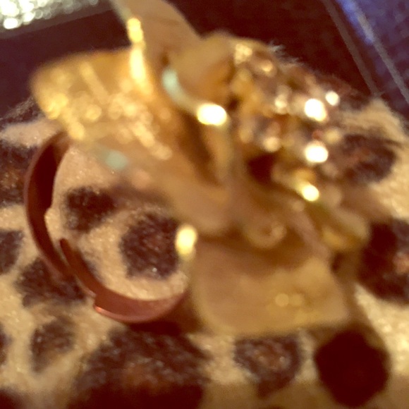 Fashion Jewelry Flower Rose Ring w/stone - Picture 2 of 2